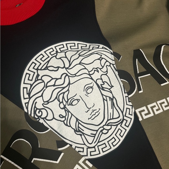 Versace Medusa Logo Crewneck Sweatshirt - Picture 11 of 13